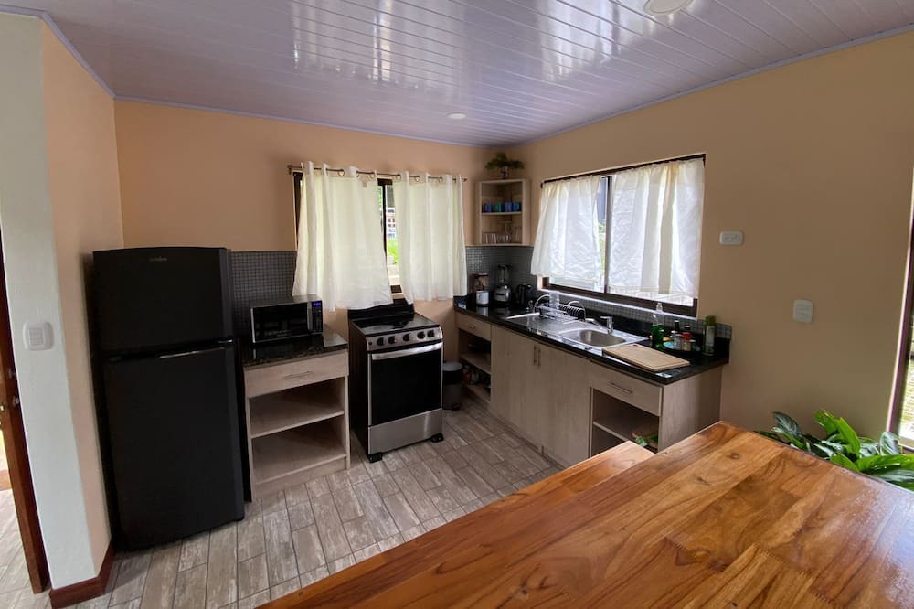 Photo of Kitchen in Roble