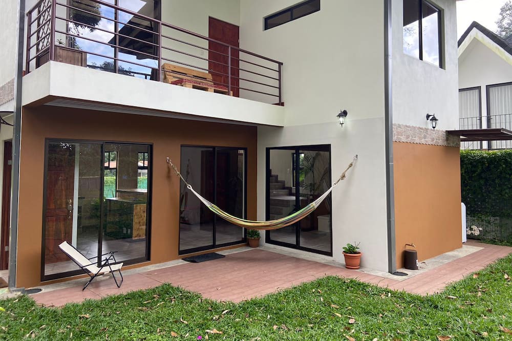 Photo of Outdoor in Roble