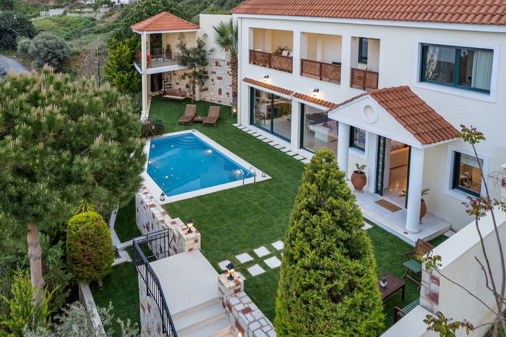 Photo of Outdoor in Rodhia