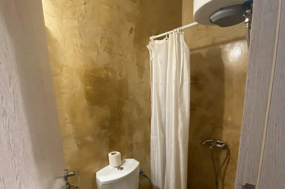 Photo of Bathroom in Drama