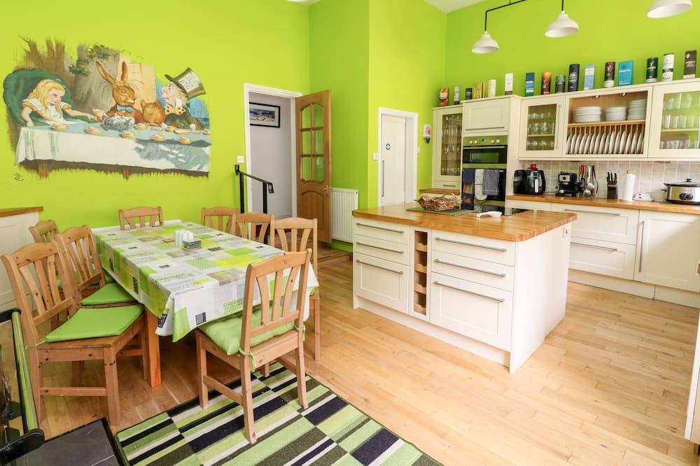 Photo of Kitchen in Kirriemuir