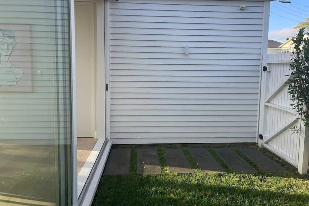 Photo of Others in Grey Lynn