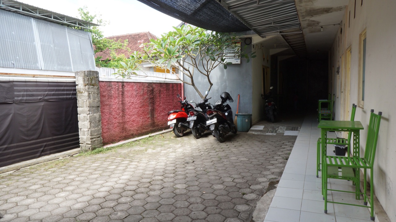 Photo of Others in Genteng