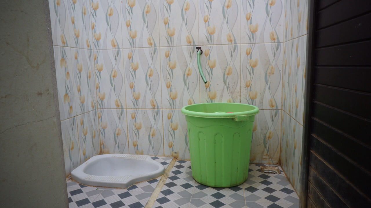 Photo of Bathroom in Genteng