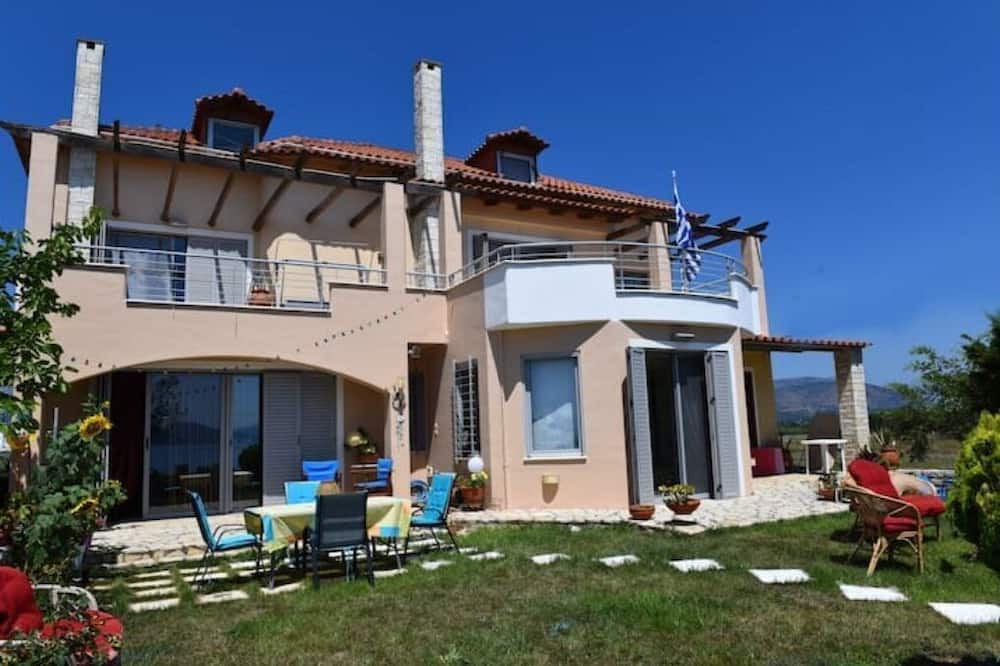 Photo of Outdoor in Nea Kios