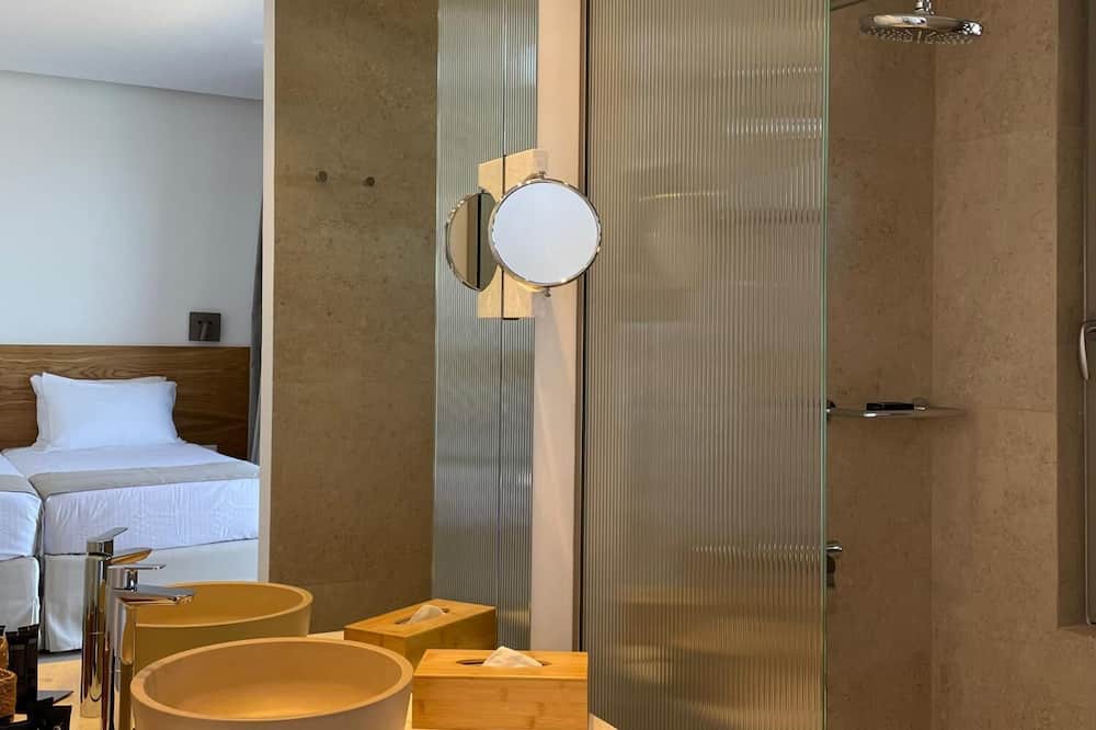 Photo of Bathroom in Rodhia