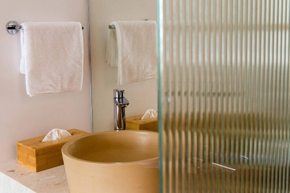 Photo of Bathroom in Rodhia