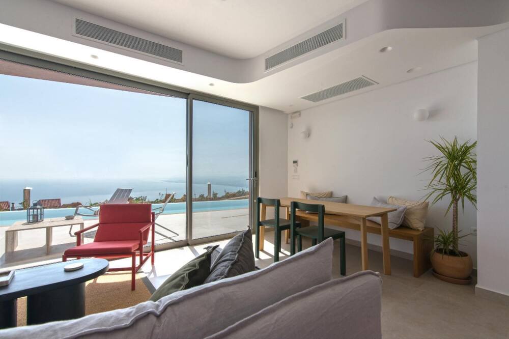Photo of Livingroom in Rodhia