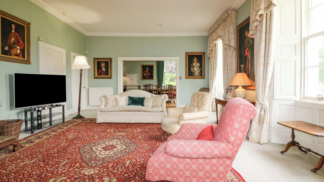Photo of Livingroom in Forfar