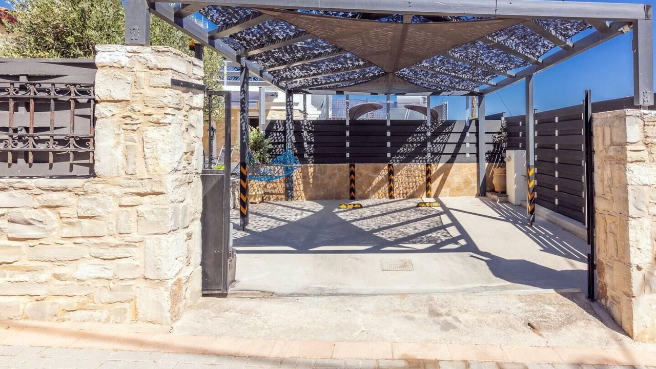 Photo of Outdoor in Thrapsano