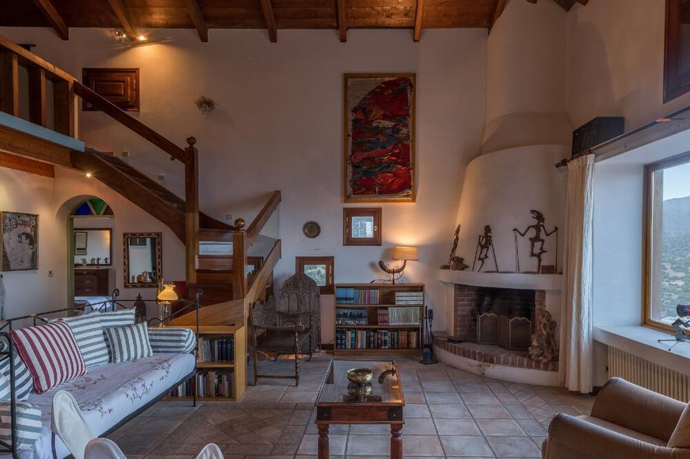 Photo of Livingroom in Katsikia
