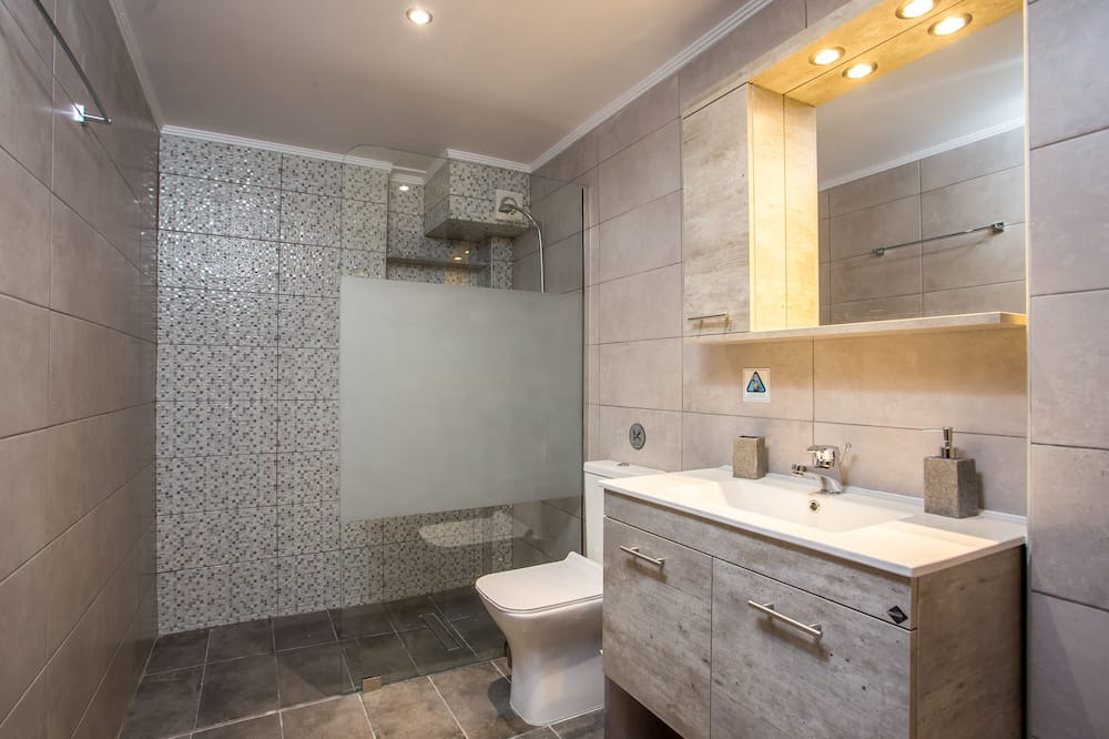 Photo of Bathroom in Rhodes Town