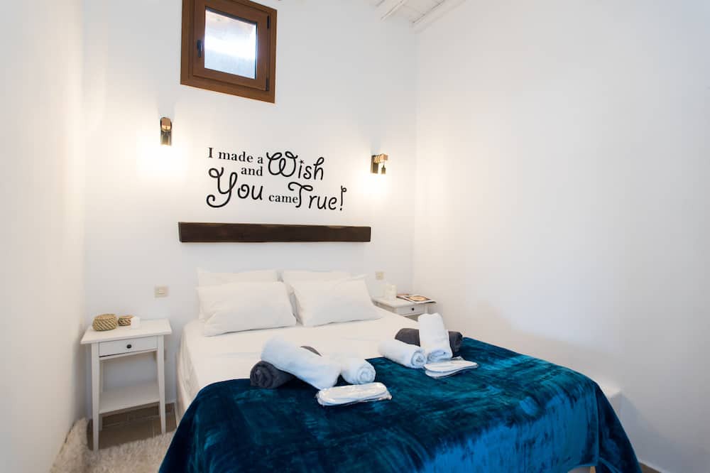 Photo of Bedroom in Panormos