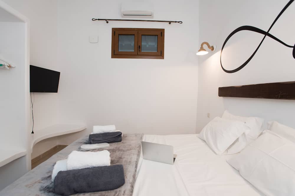 Photo of Bedroom in Panormos