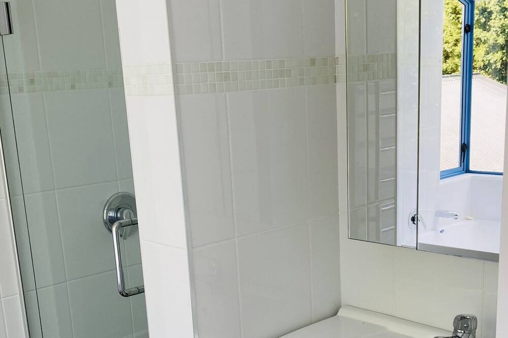Photo of Bathroom in Mangapai