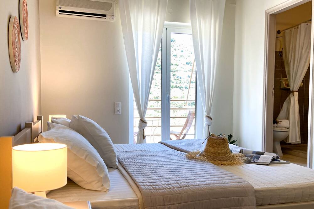 Photo of Bedroom in Menegata