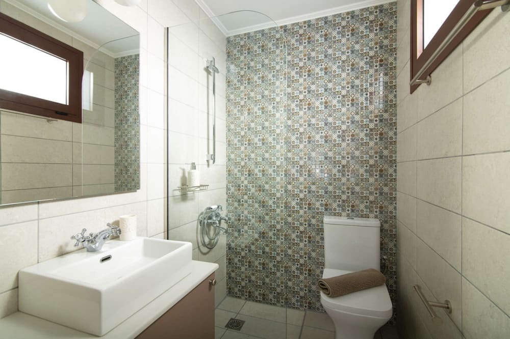 Photo of Bathroom in Episkopi