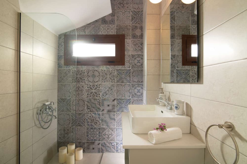 Photo of Bathroom in Episkopi