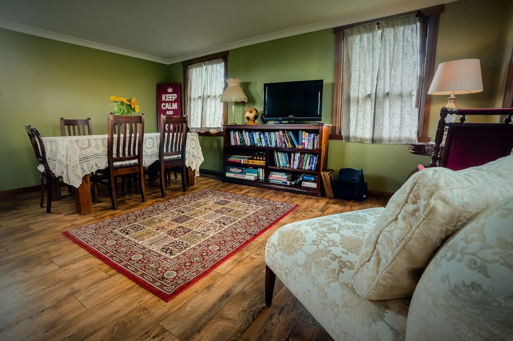 Photo of Livingroom in Smithton