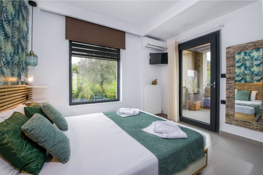 Photo of Bedroom in Skines