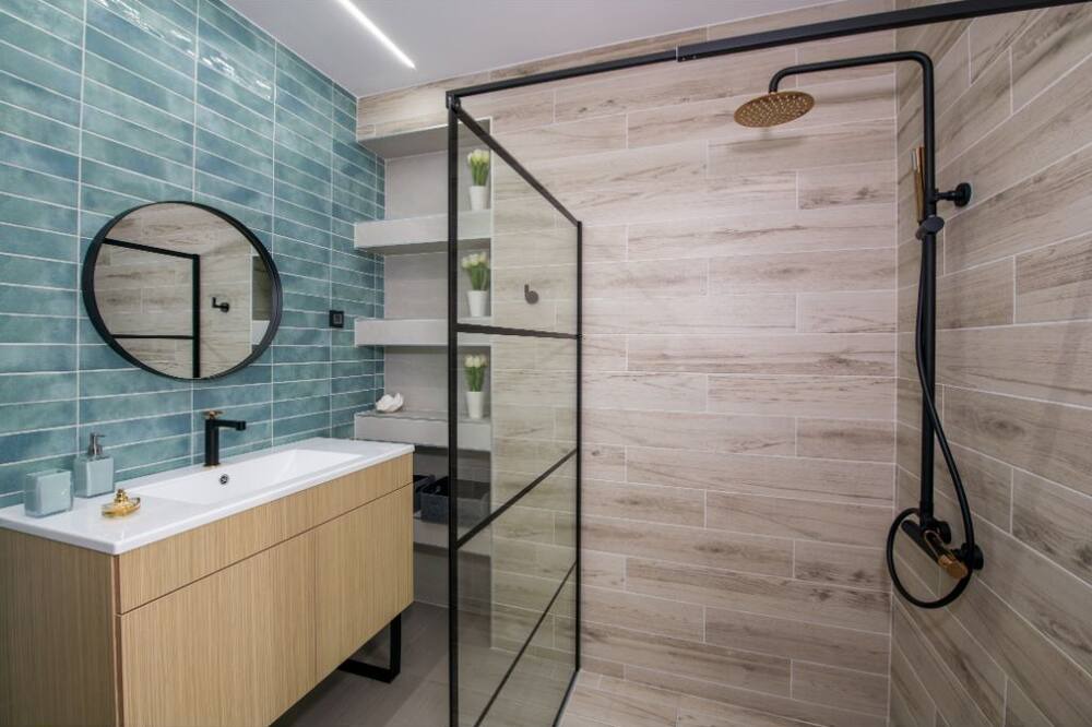 Photo of Bathroom in Skines