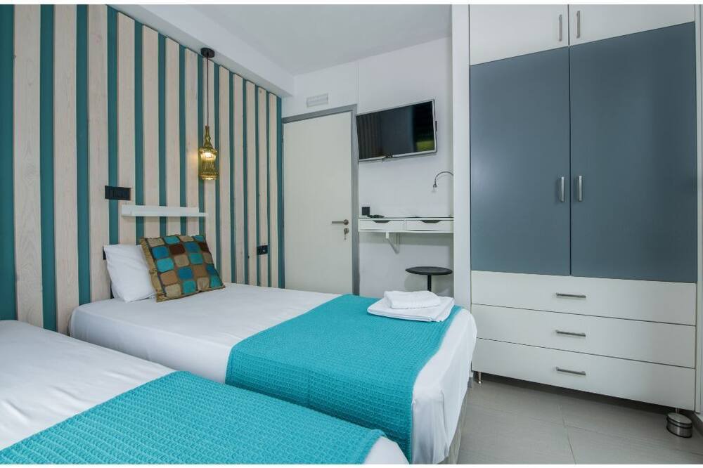 Photo of Bedroom in Skines