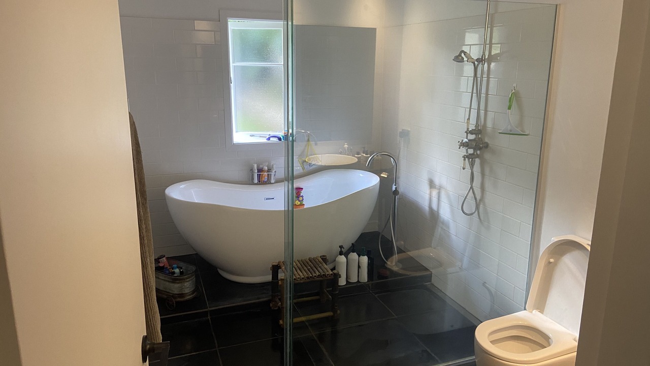 Photo of Bathroom in Maketu