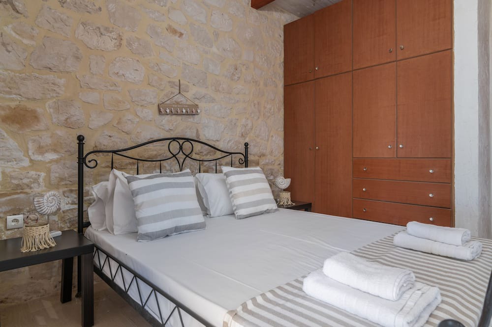 Photo of Outdoor in Neromilos