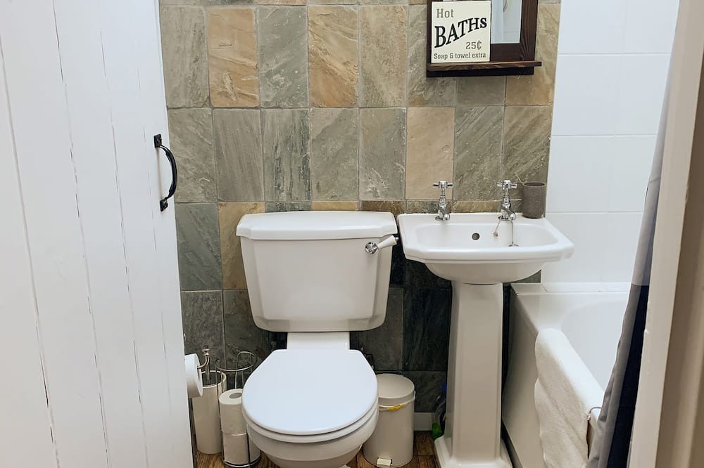 Photo of Bathroom in Brodick