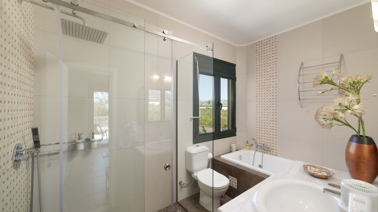 Photo of Bathroom in Koutsouras