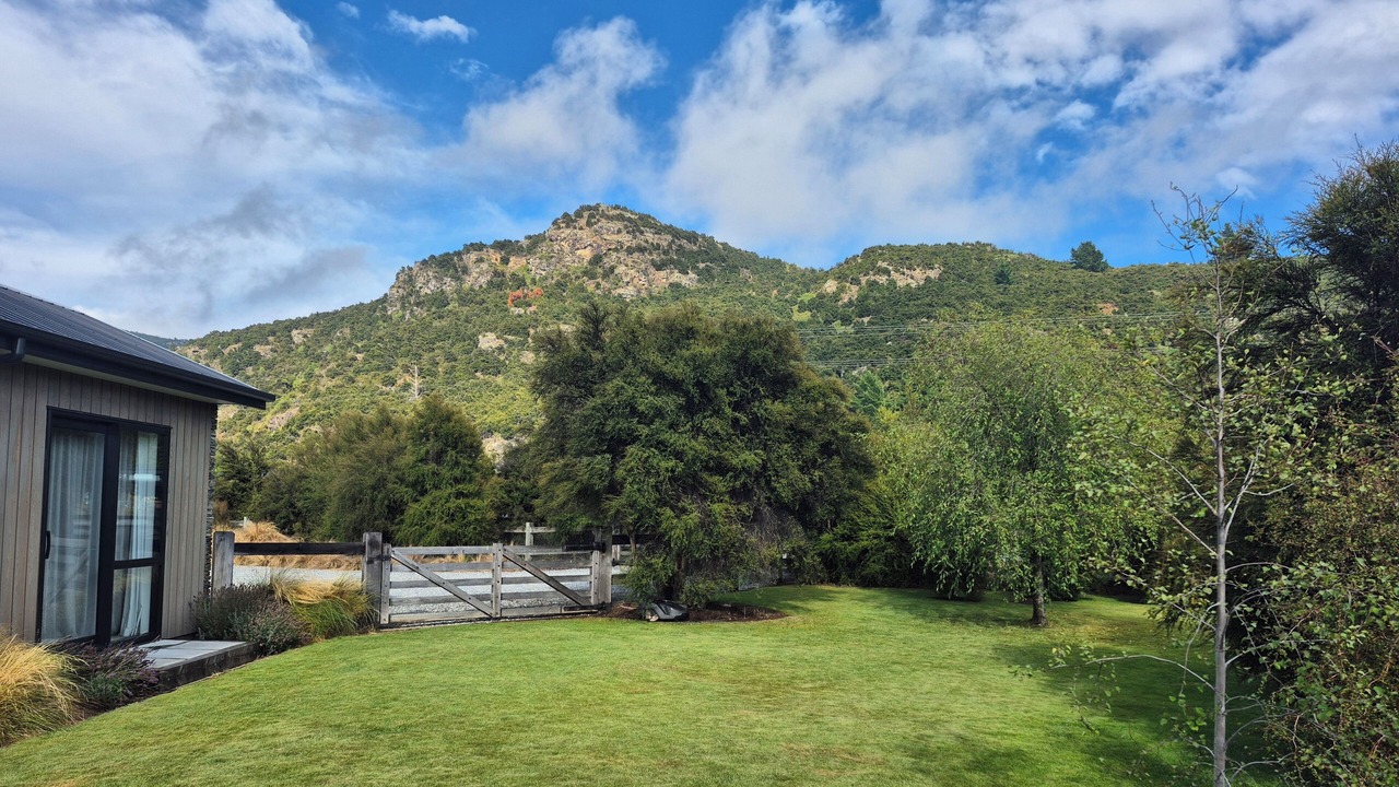Photo of Outdoor in Albert Town
