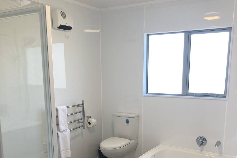 Photo of Bathroom in Kaka Point