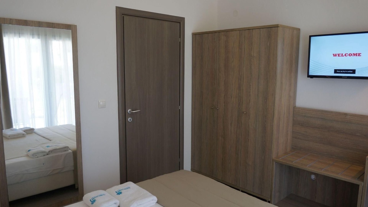 Photo of Others in Nikita