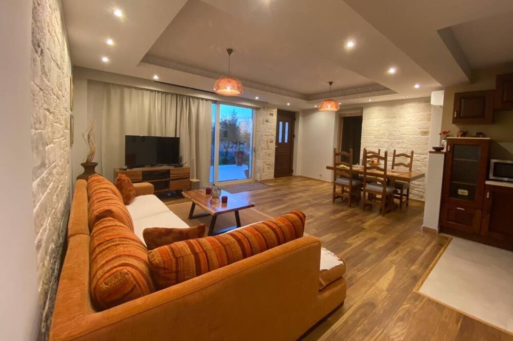Photo of Livingroom in Archanes