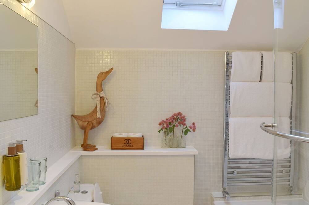 Photo of Bathroom in Kirkoswald