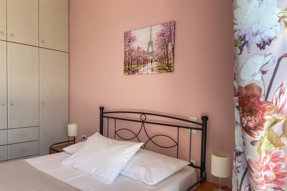 Photo of Bedroom in Khelmata
