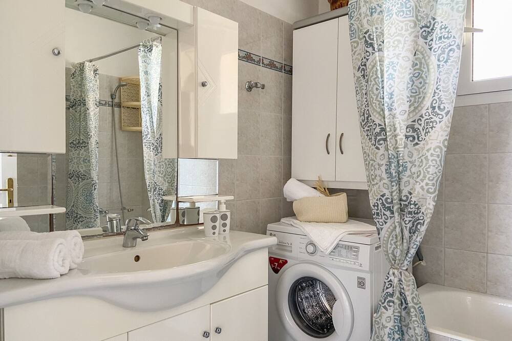 Photo of Bathroom in Khelmata