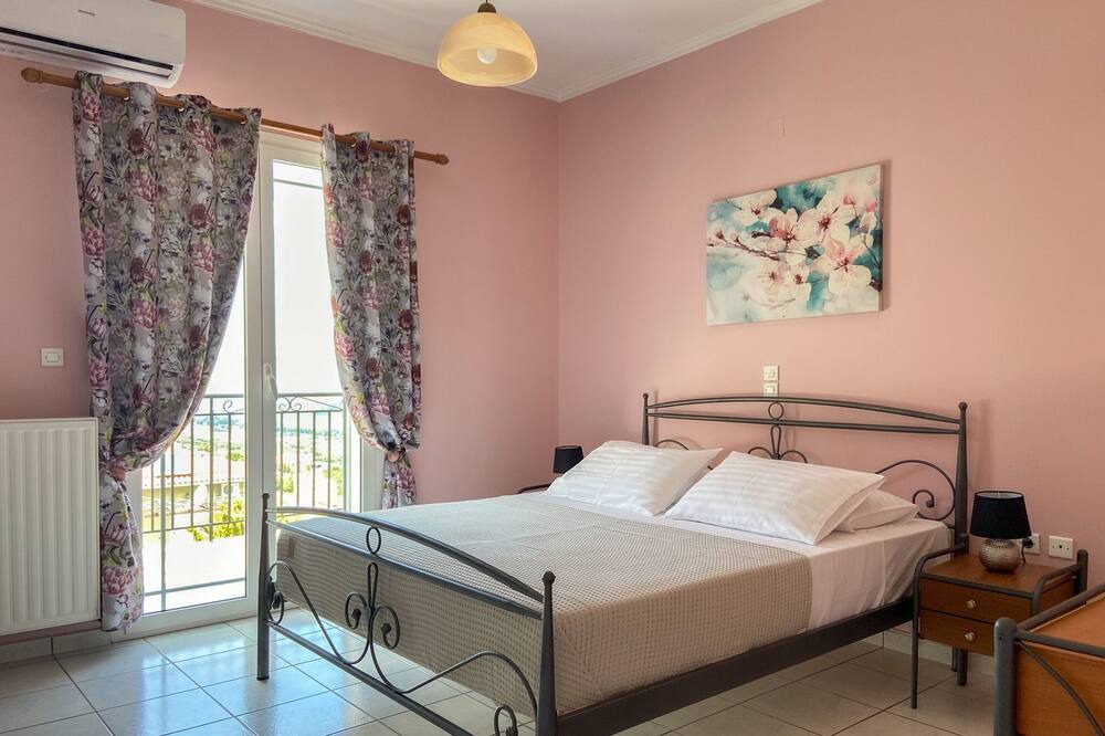 Photo of Bedroom in Khelmata