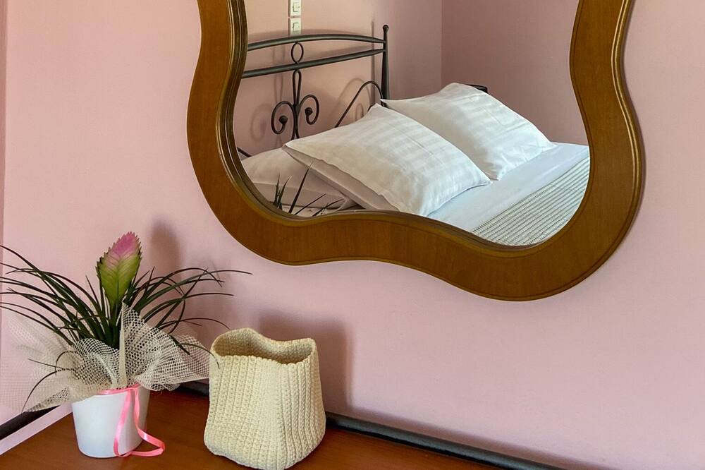 Photo of Bedroom in Khelmata