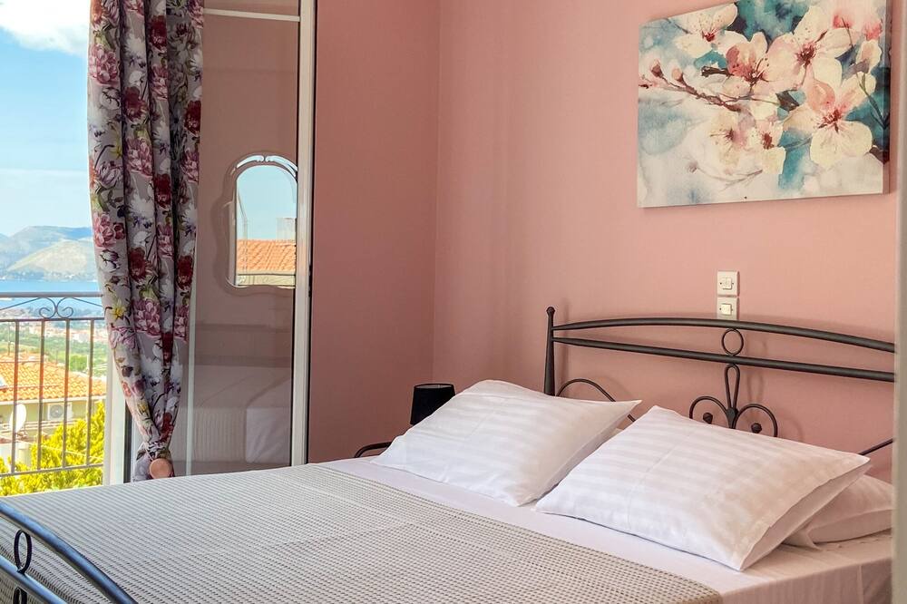 Photo of Bedroom in Khelmata