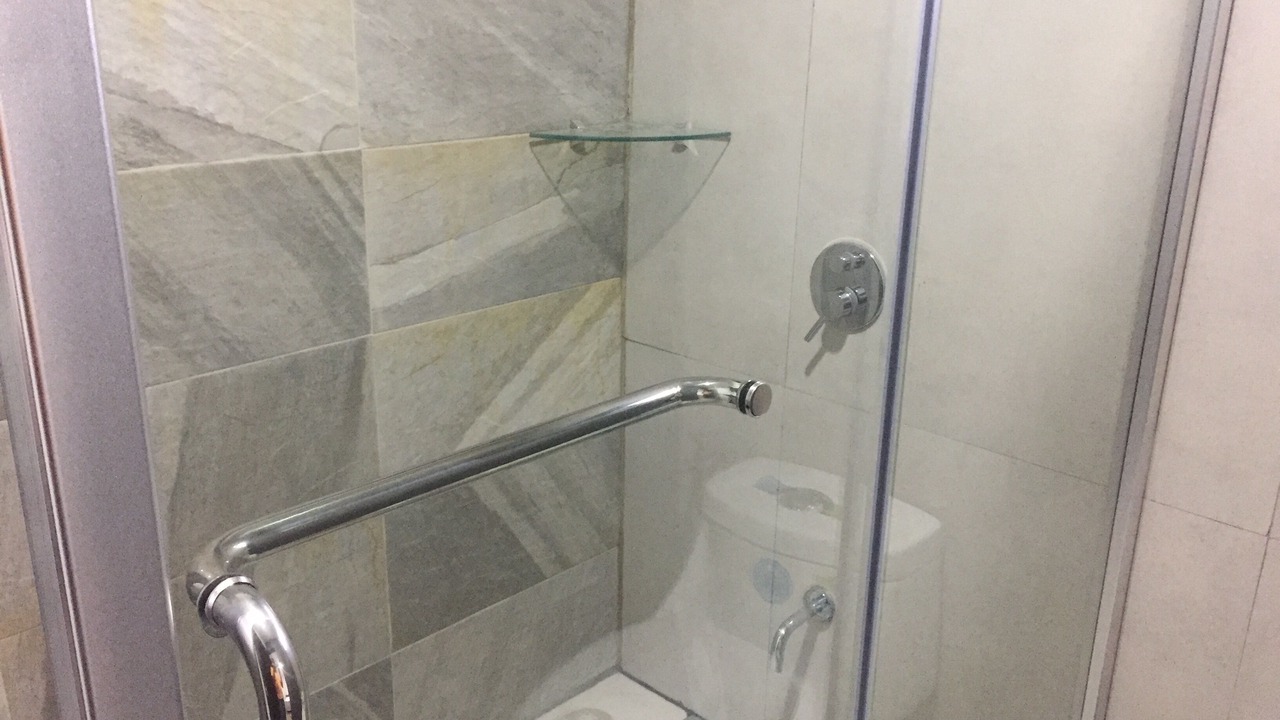 Photo of Bathroom in Roble