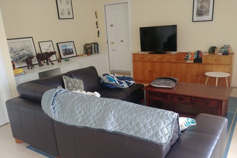 Photo of Livingroom in Adventure Bay