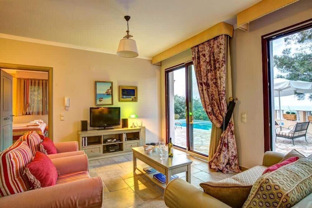 Photo of Livingroom in Ieromonachos