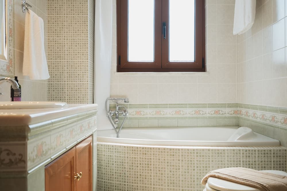 Photo of Bathroom in Galatas
