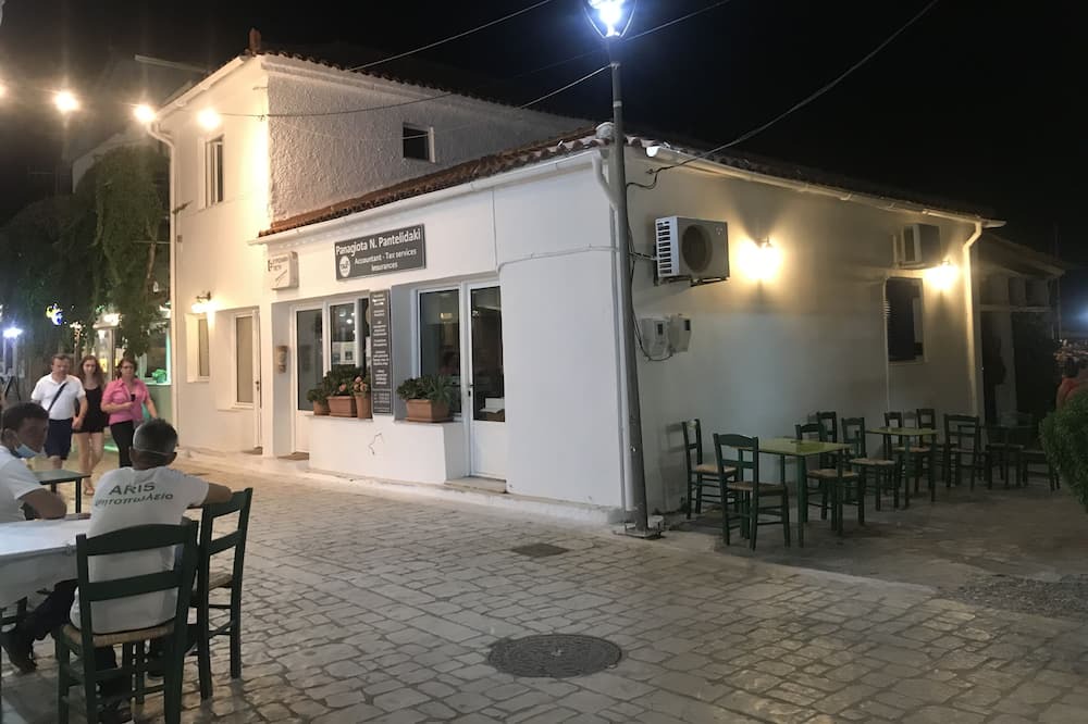 Photo of Patio Balcony in Foinikounta