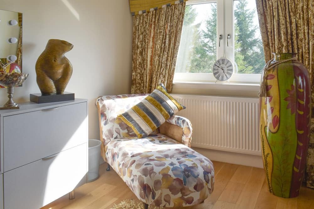 Photo of Livingroom in Strathaven