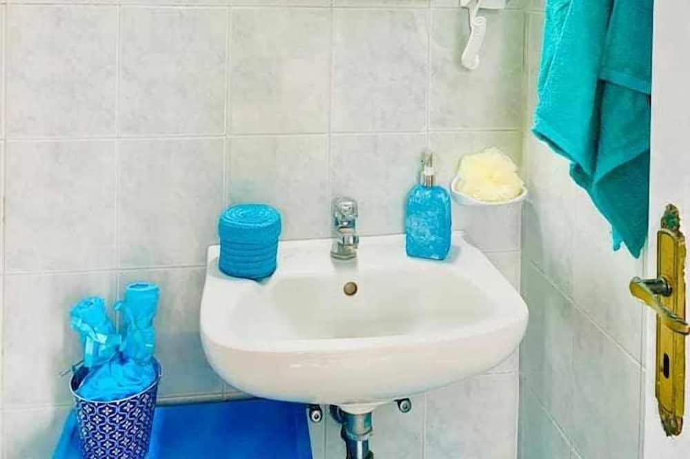 Photo of Bathroom in Magoulades
