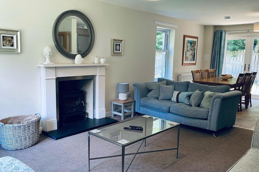 Photo of Livingroom in Carberry