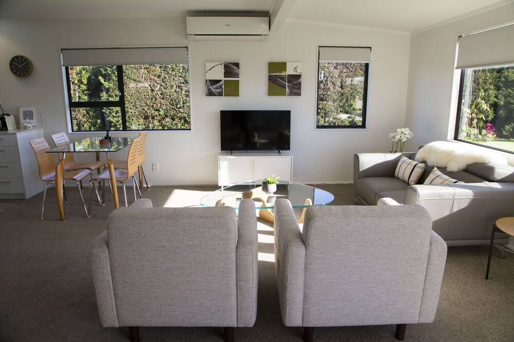 Photo of Livingroom in Te Puke