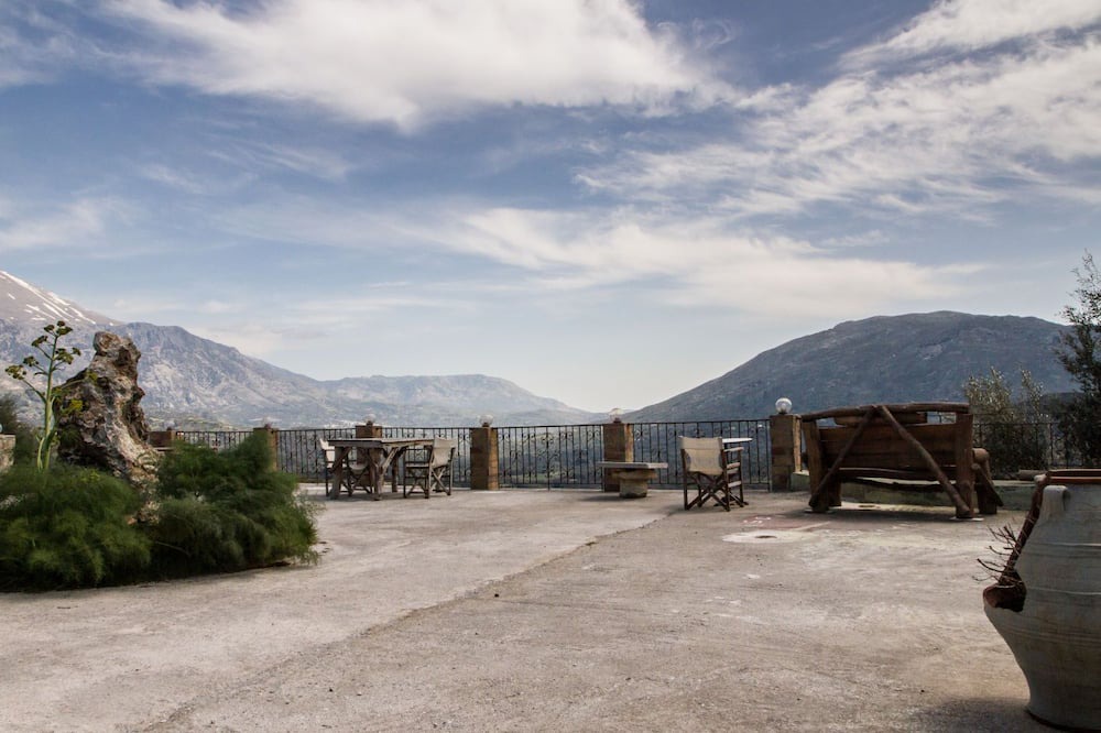 Photo of Outdoor in Thronos